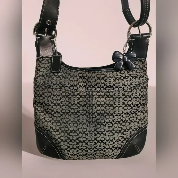 Coach VINTAGE Mini Soho "Hippie" Bag. EUC. And Matching Wristlet. - Picture 7 of 10